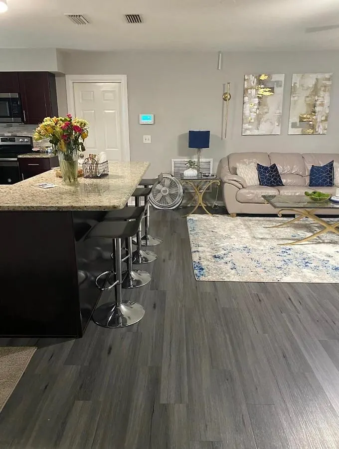 Homestay Sweet Dreams Private Room Across From The Hard Rock Casino Tampa United States